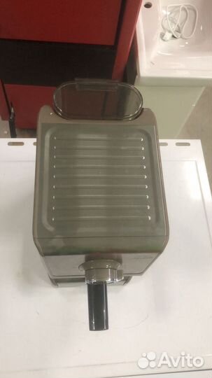 Кофеварка рожковая inhouse ICM 1802WG