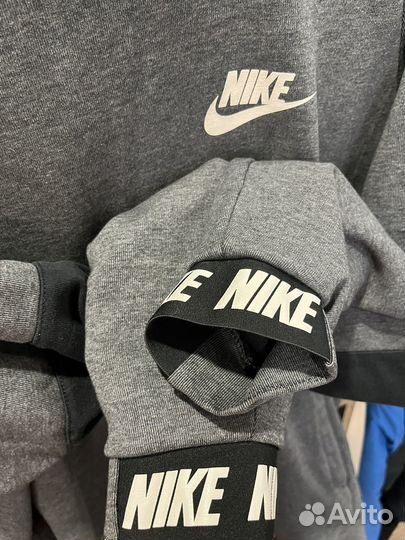 Nike свитшот