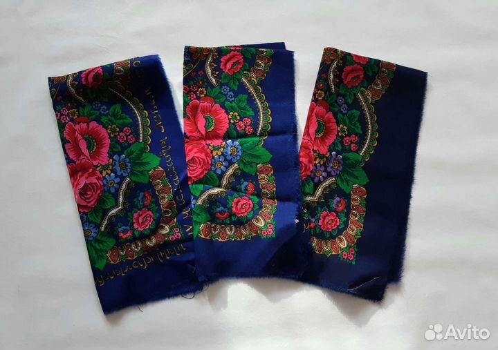 Платок шерстяной новый 70х70 цветочный принт