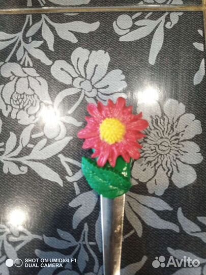 Кружка с декором из полимерной глины