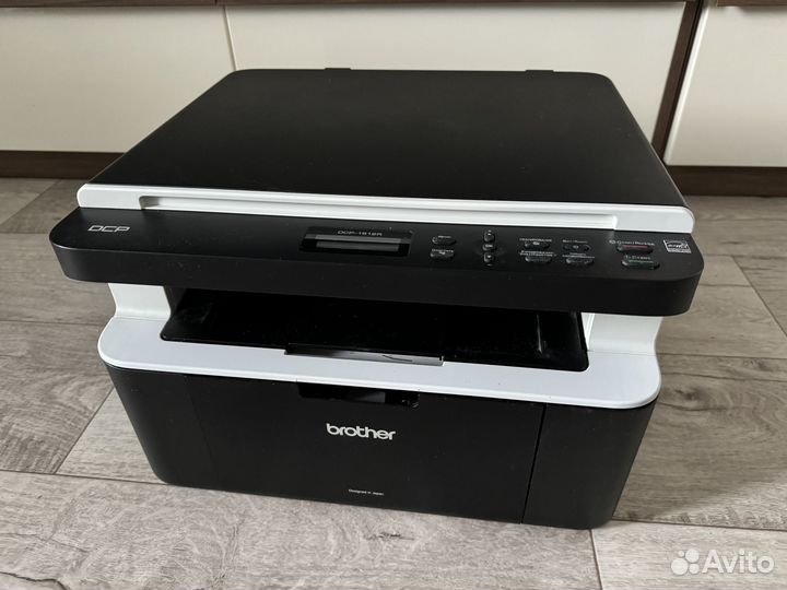 Лазерное мфу Brother DCP-1512R