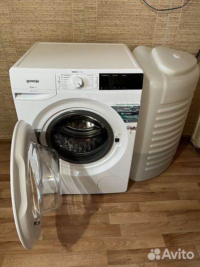 Стиральная машина с баком