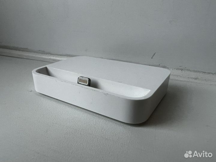 Док-станция Apple для iPhone