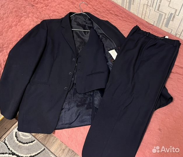 Школьный костюм