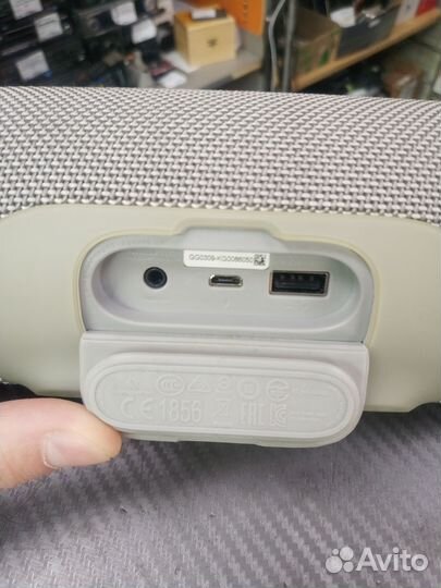 Колонка jbl charge 3