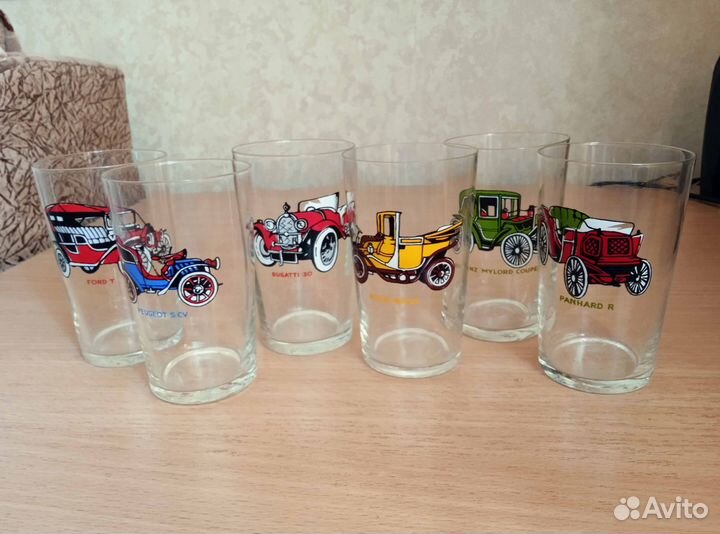 Стаканы с ретро-машинками