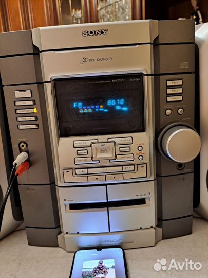 Музыкальный центр sony.звук космос