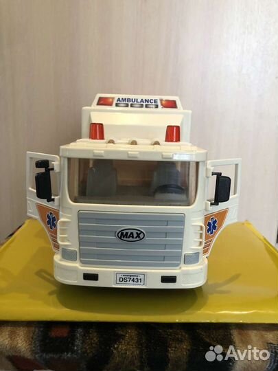 Машина скорой помощи Max