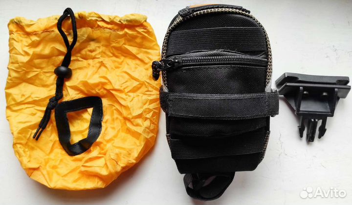 Сумка под седло велосипеда с дождевиком