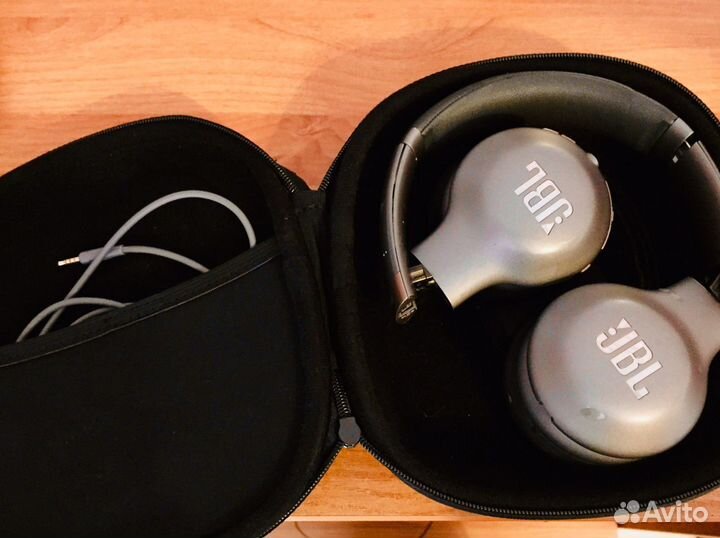 Беспроводные наушники JBL everest 310 GA