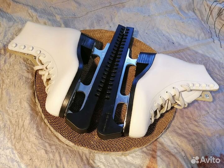 Коньки фигурные детские 34 размер