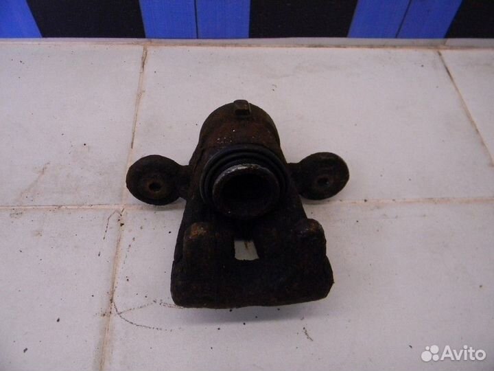 Суппорт задний левый 1-серия E87/E81 2004