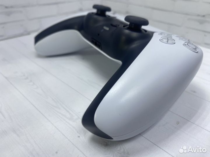 Джойстик на ps5