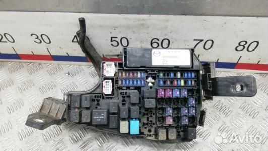 Блок предохранителей mazda CX-5 1 (UKR16M101)