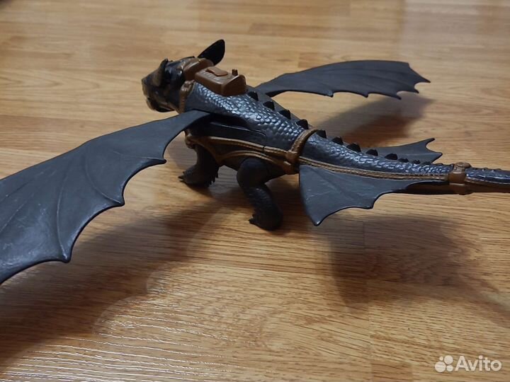 Игрушка дракон беззубик