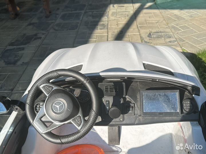 Детский автомобиль на аккумуляторе