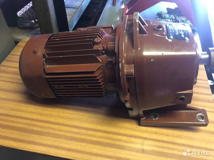 Понижающий редуктор