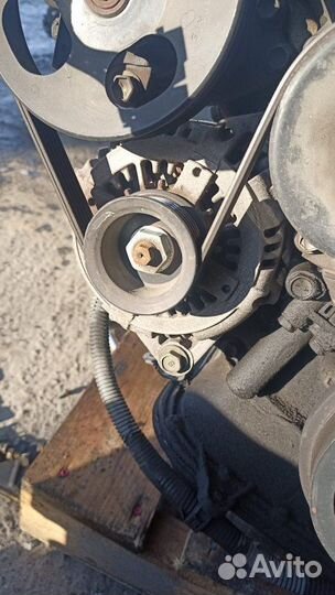 Генератор Toyota Sequoia UCK45 2UZ-FE 2005