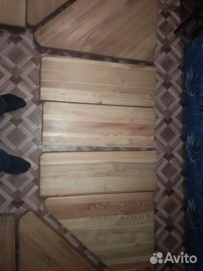 Лестница из листвинницы