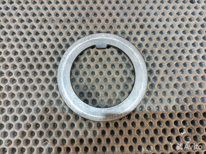 Шайба упорная задней ступицы