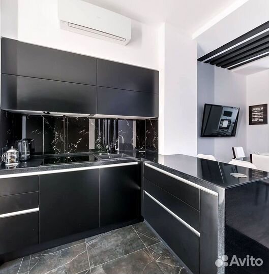 Кухня на заказ. Доставка и сборка