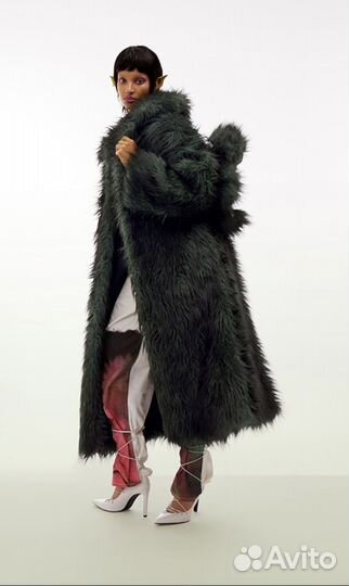 Шуба Weekday лимитированная коллекция