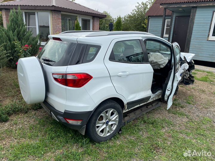 Ford EcoSport 1.6 МТ, 2014, битый, 110 000 км