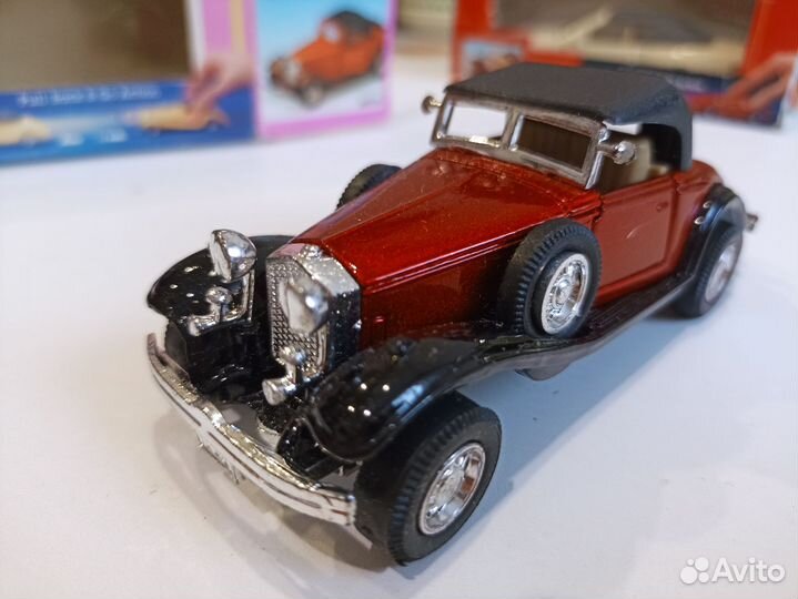 Модель автомобиля металл