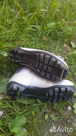 Ботинки для беговых лыж