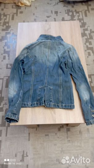 Джинсовая куртка женская