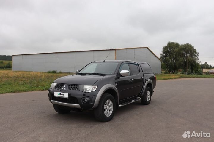 Mitsubishi L200 2.5 AT, 2012, 280 000 км