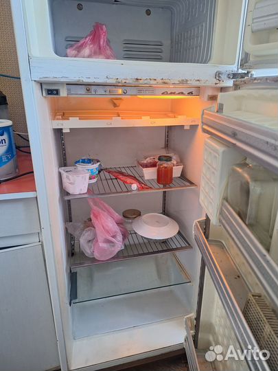 Холодильник ока-6М в хорошем рабочем состоянии