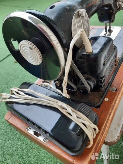 Швейная машина бу электрическая