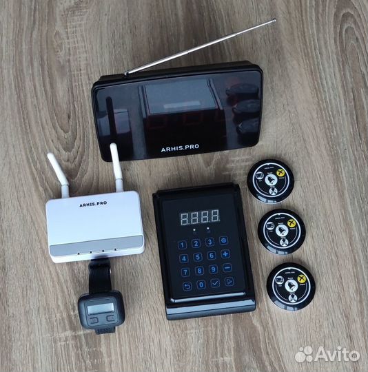 Кнопка вызова официанта комплект с табло и часами