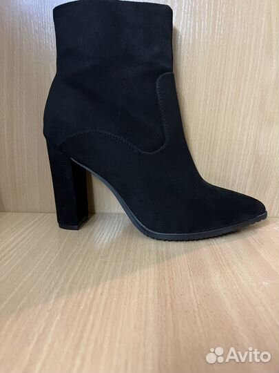 Ботинки демисезонные женские 38 размер