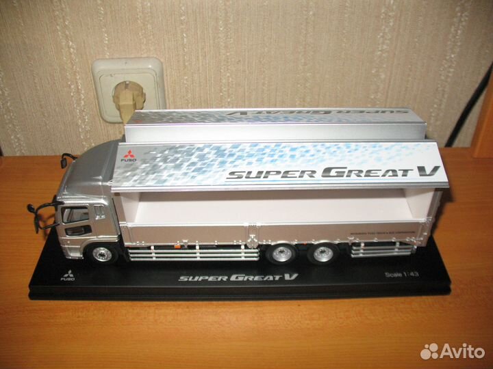 Mitsubishi fuso super great V Масштабная модель 1