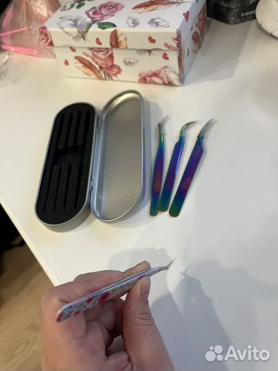 Пинцет для наращивания ресниц