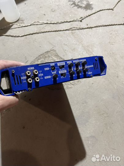 Усилитель 4х канальный Blaupunkt GTA 470