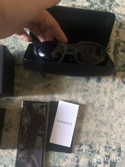 Солнцезащитные очки versace medusa