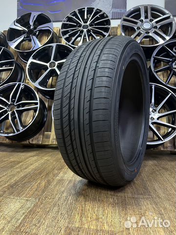 Yokohama Advan dB V552 245/40 R20 99W