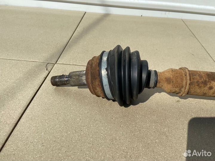 Привод передний правый Volkswagen Golf 4
