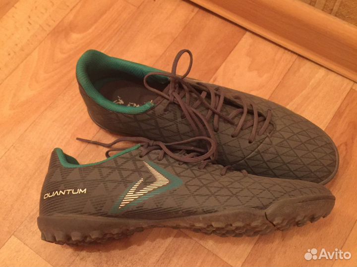 Футбольные шиповки