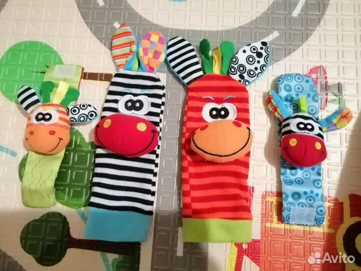 Носочки погремушки