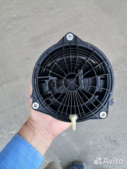 Кнопка (замок / ручка) багажника VW Polo Liftbek