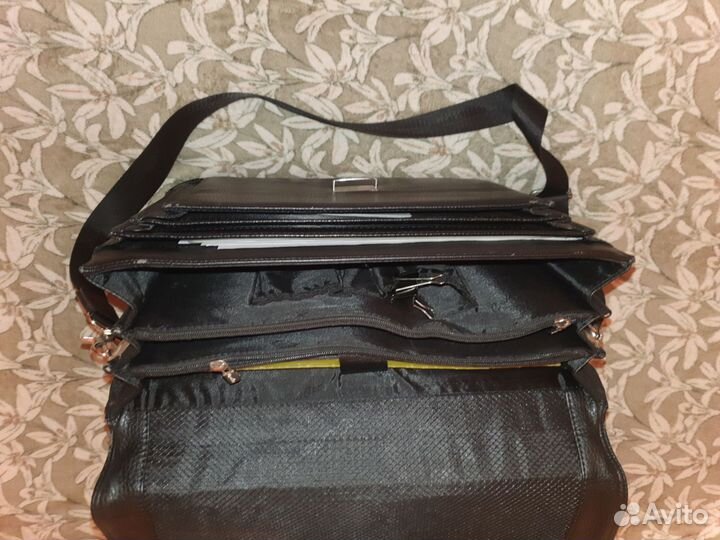 Мужской кожаный портфель