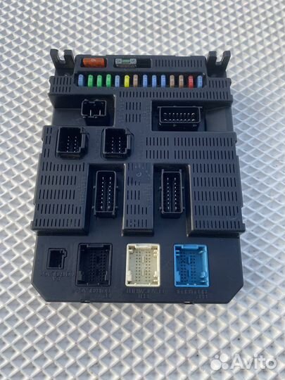 Блок предохранителей салона citroen c4
