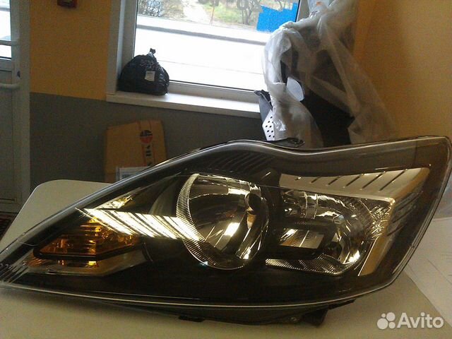 Фара левая Ford Focus II 2008-2011