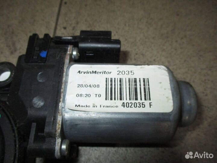 Моторчик стеклоподъемника Nissan Qashqai (J11)