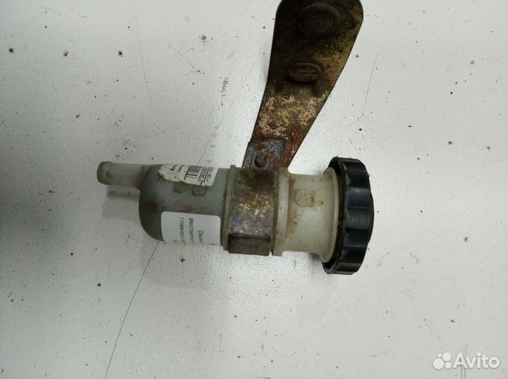 Бачок главного цилиндра сцепления Daewoo Nexia