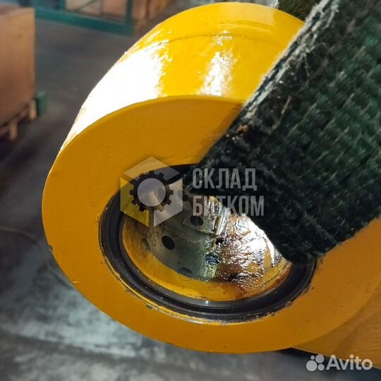 Гидроцилиндр стрелы Komatsu PC200-7AP